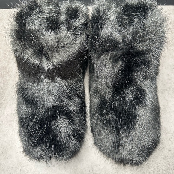 Ugg Amary Fluffy Slippers - Picture 6 of 8